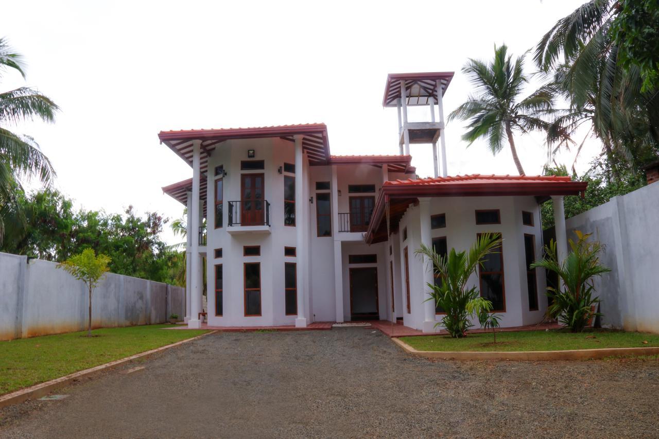 Amawin Resort Hambantota Exterior photo